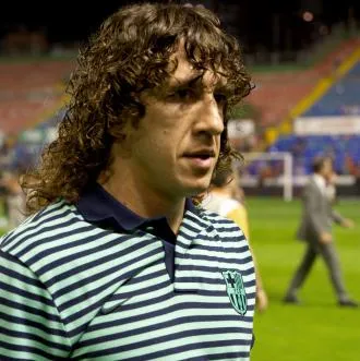 Puyol absent 3 mois