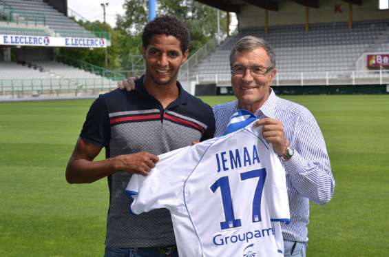 Photo : Jemâa à Auxerre