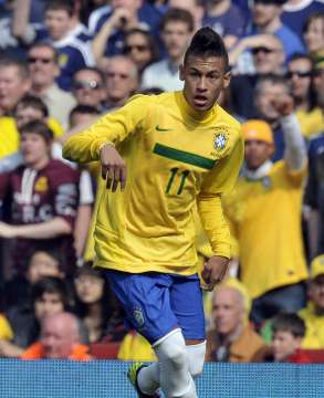 Neymar accuse Farias