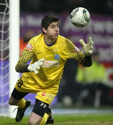 Thibaut Courtois signe a Chelsea