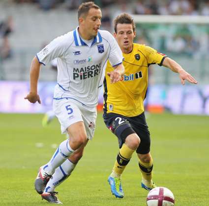 Auxerre enfonce Sochaux