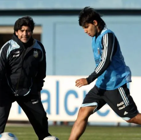 Maradona adoube Agüero