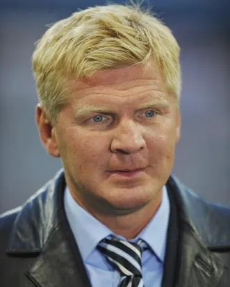 Effenberg tacle Tevez