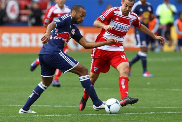 MLS : Henry out un mois