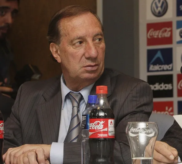 Carlos Bilardo de retour à l&rsquo;Estudiantes ?