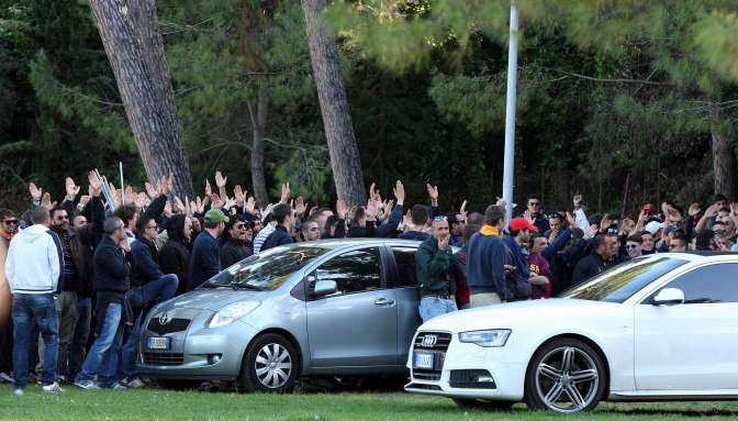 Photo : La contestation des tifosi de la Roma