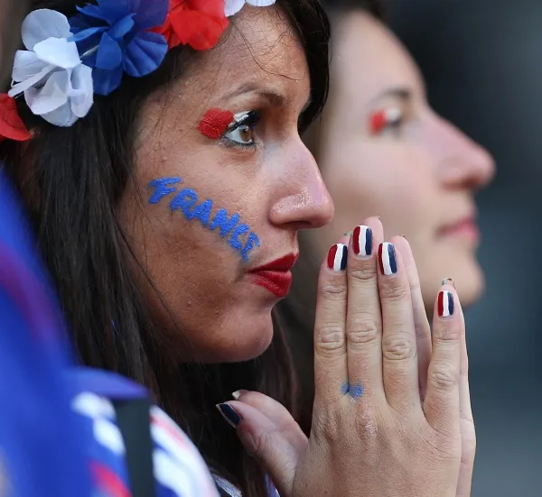 Tu sais que t&rsquo;es à fond derrière les Bleus quand…