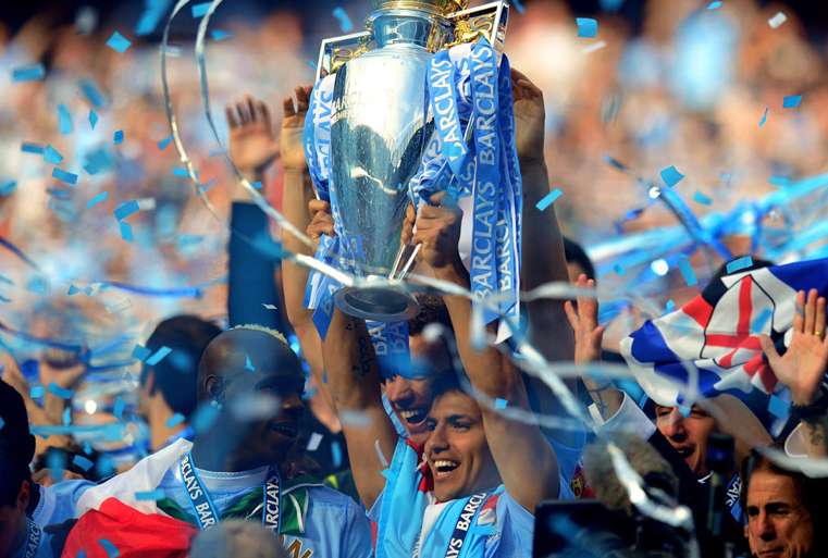 Le ballon du titre de City rendu