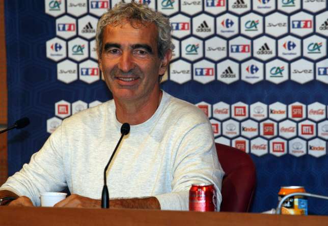 Domenech enfonce les Bleus