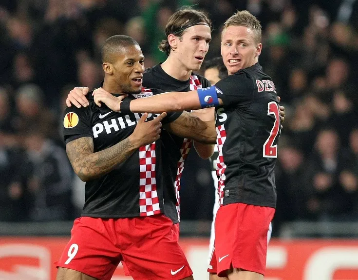 Bruges décélère, le PSV cartonne