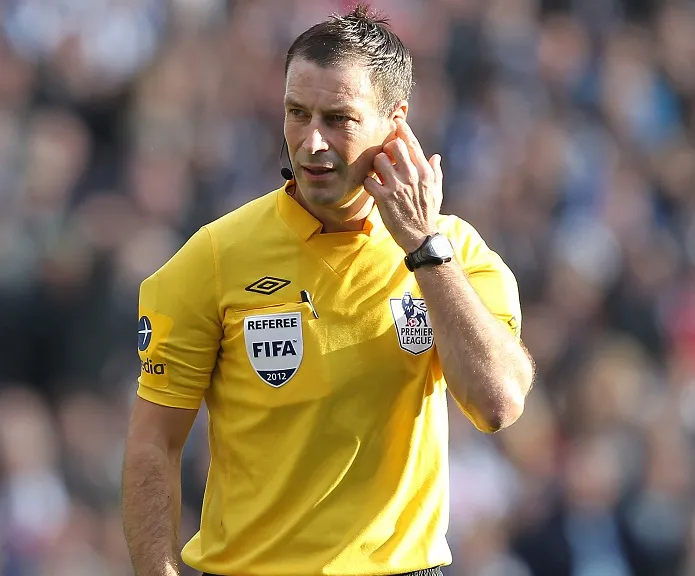 L&rsquo;arbitre de Chelsea-ManUtd dans la tourmente