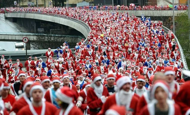 Photo : les pères Noël de Liverpool