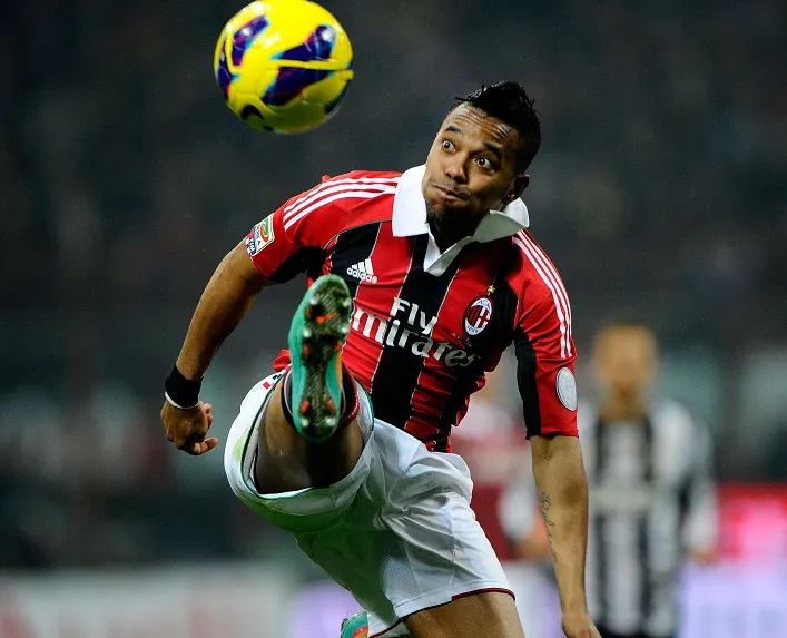 Robinho ne bouge pas de Milan