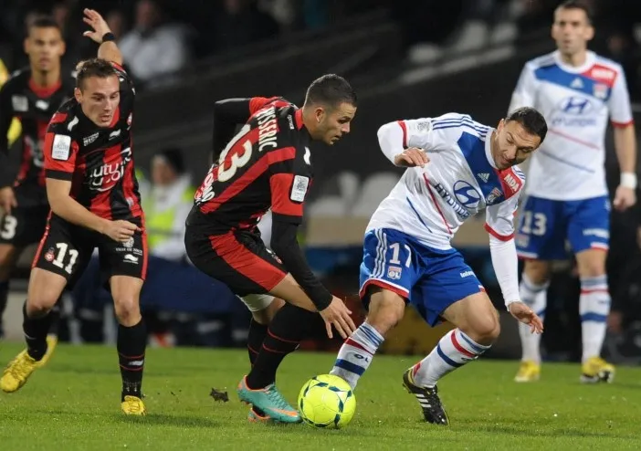 Lyon répond au PSG, Nancy sombre à Gueugnon