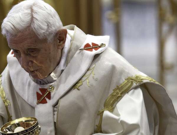 Qui pour remplacer le pape Benoît XVI ?