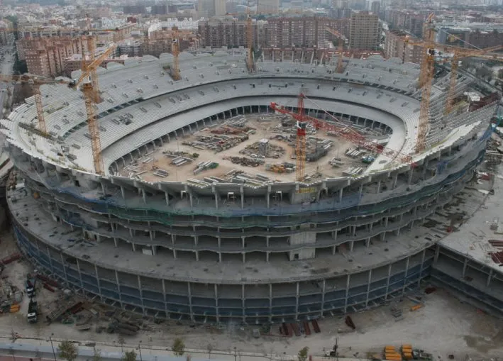 Les deux Mestalla,  le fardeau  de Valence