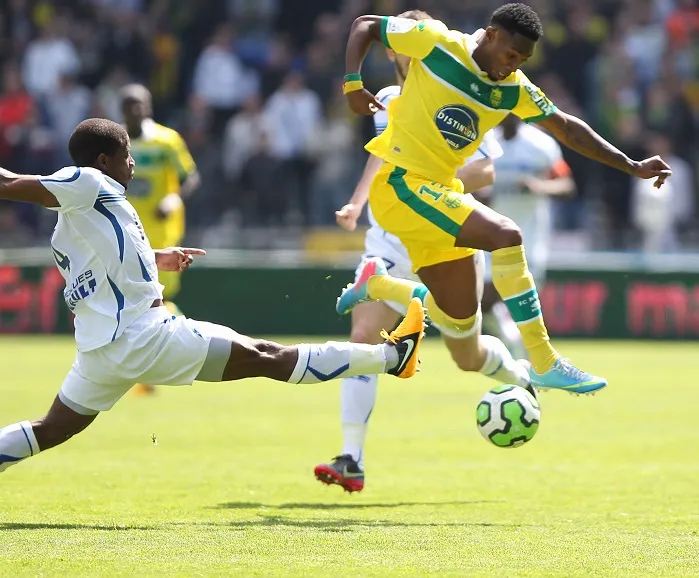 Auxerre résiste aux Canaris