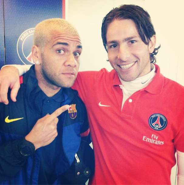 Photo: Alves et Maxwell lancent les hostilités