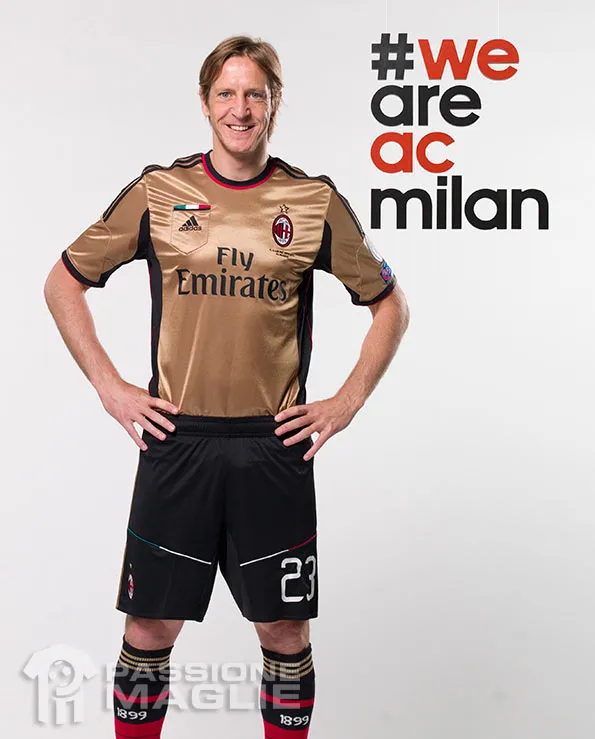 Photo: Le maillot third du Milan AC