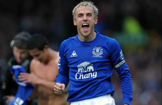 Everton : Neville est candidat