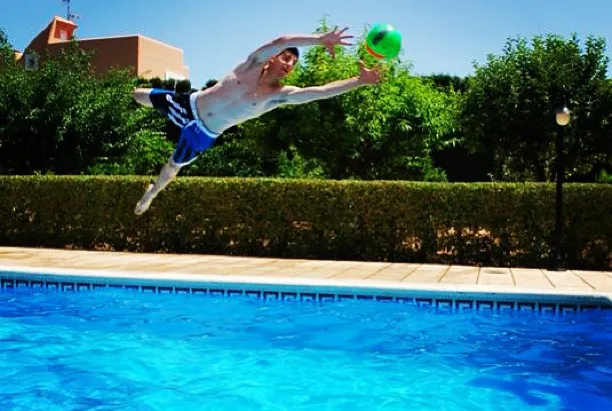 Photo : le plongeon de Courtois