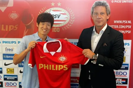 Photo : Park-Ji-Sung retourne au PSV