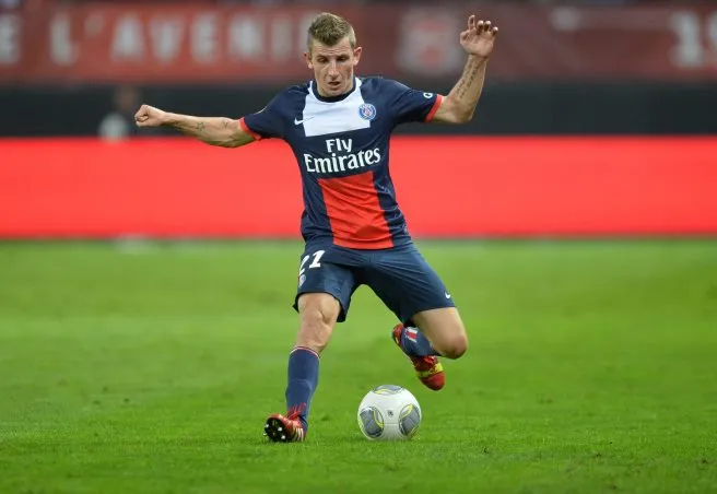 Lucas Digne de son statut