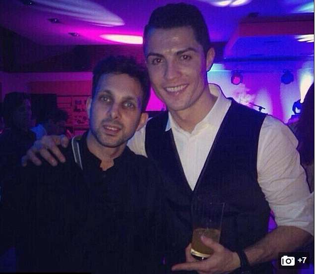 Photo :  Ronaldo et le magicien