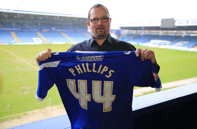 Photo : Portsmouth signe un fan de 44 ans