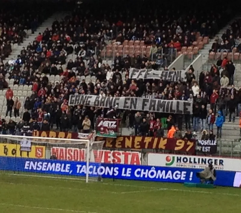 Photo : Pas contents, les supporters messins