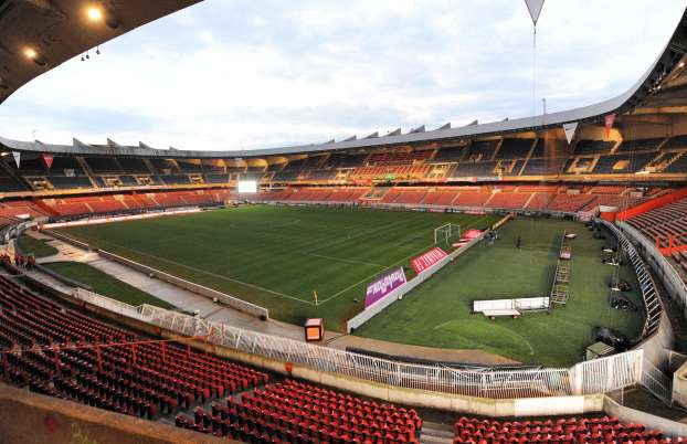 Stade à vendre sur Paris, joli quartier &#8230;