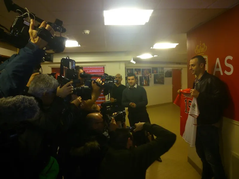 On était à la présentation de Berbatov à Monaco