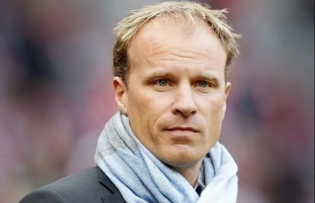 Arsenal: Bergkamp statufié