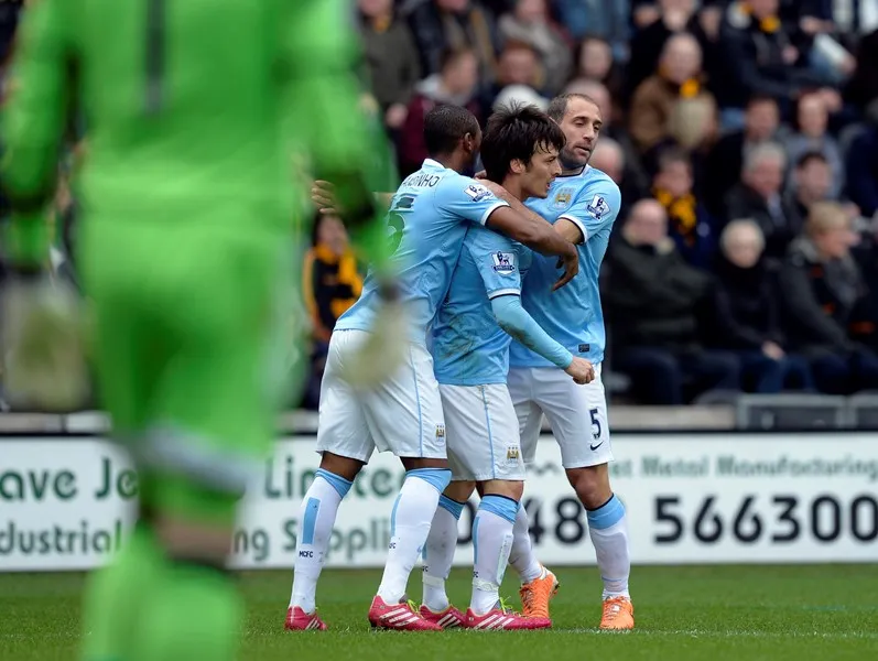 Manchester City en costaud