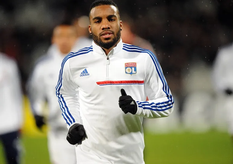 Liverpool convoite Lacazette