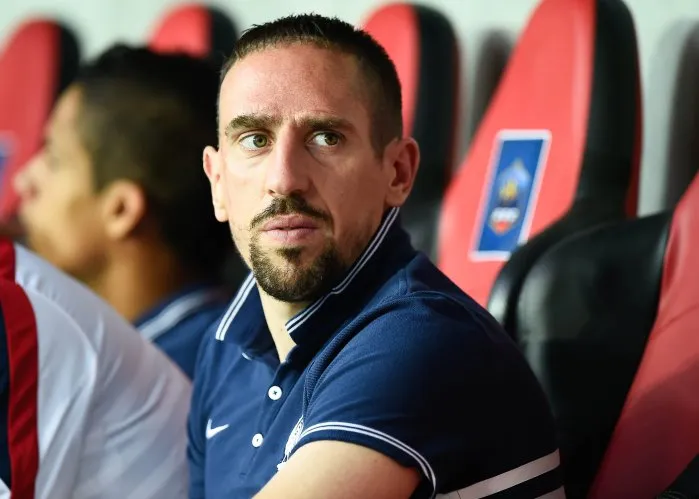 Ribéry tourne le dos au Brésil, Grenier aussi