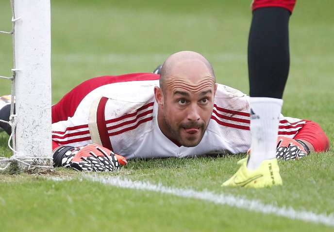 Reina rentrera à Liverpool