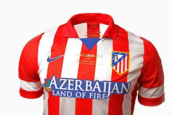 Photo : Aragones sur les maillots de l&rsquo;Atléti