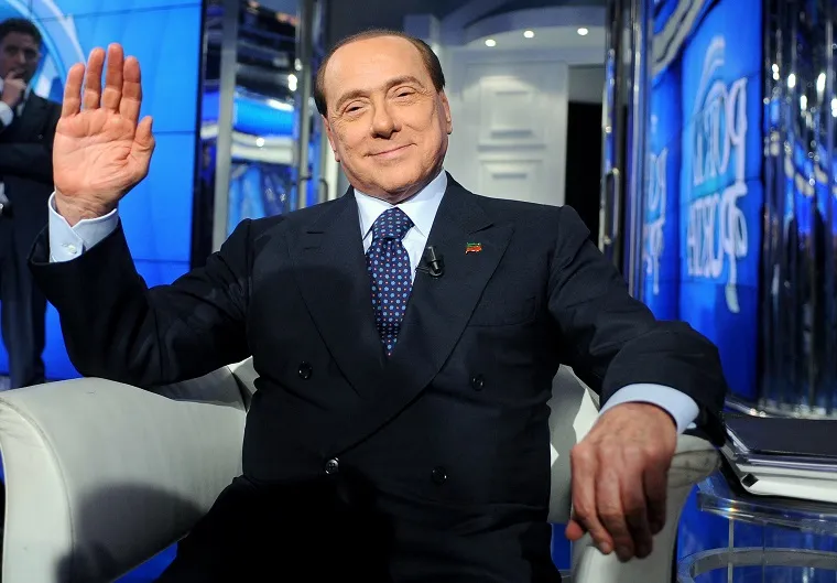 Berlusconi : «<span style="font-size:50%">&nbsp;</span>Maintenant, qui va acheter Balotelli ?<span style="font-size:50%">&nbsp;</span>»