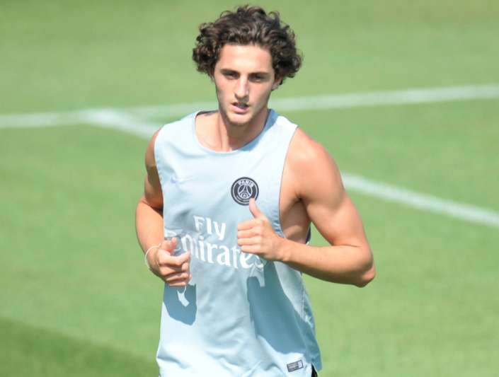 Chelsea et Arsenal sur les rangs pour Adrien Rabiot