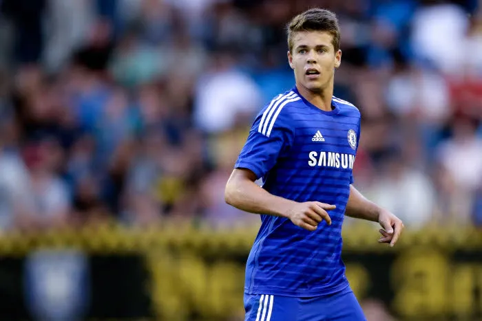 Milan sur Van Ginkel