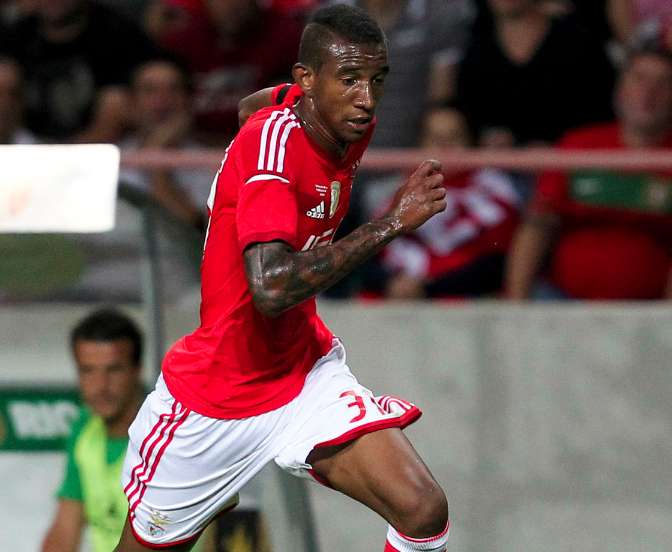 Talisca, à fond la caisse