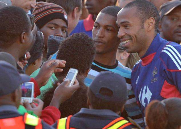 Henry applaudit les Bleus