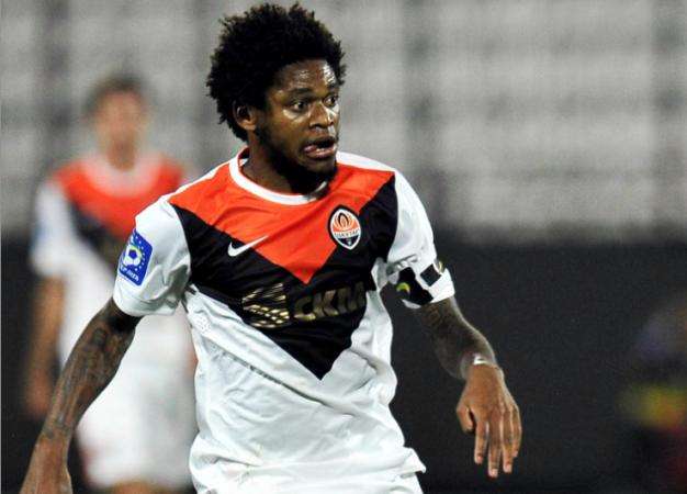 Luiz Adriano égale Messi