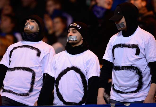 Les chants anti-Wallons des supporters de Genk