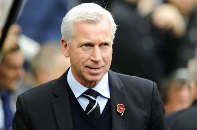 Pardew veut calmer la hype Ayoze