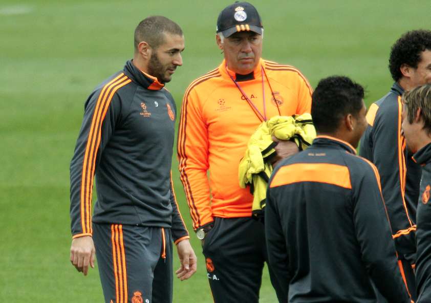 Ancelotti ou Mourinho ? Benzema tranche