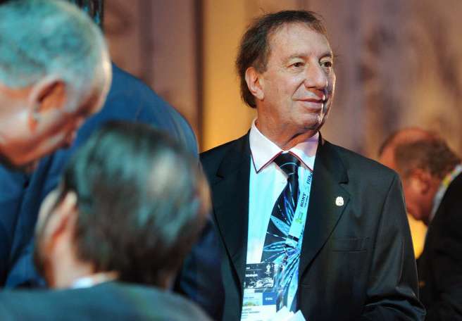 Carlos Bilardo : «<span style="font-size:50%">&nbsp;</span>En Europe, le champion est toujours celui qui dépense le plus<span style="font-size:50%">&nbsp;</span>»