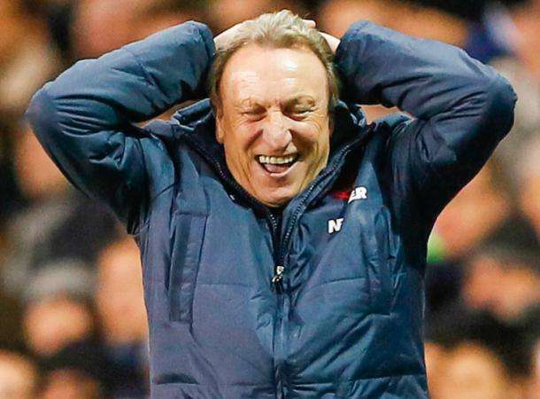 Crystal Palace : Warnock viré