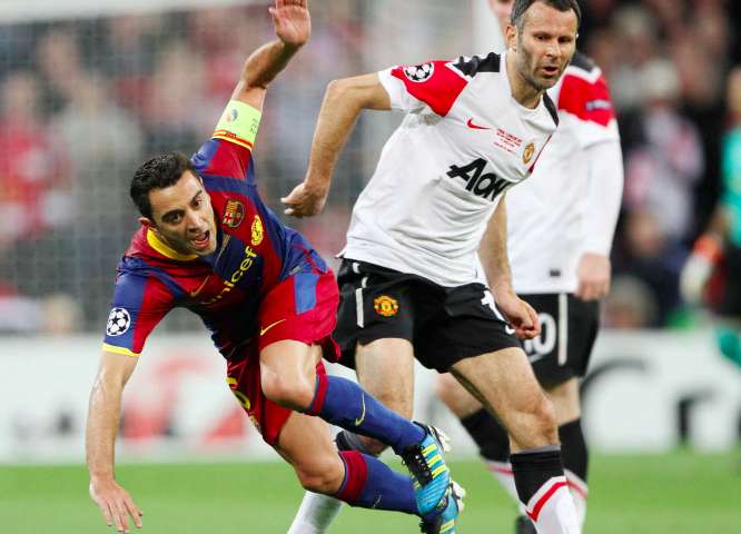 Xavi dépasse Giggs